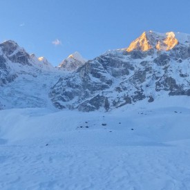 manaslu circuit view trek